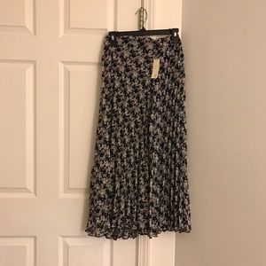 Japna Long Skirt